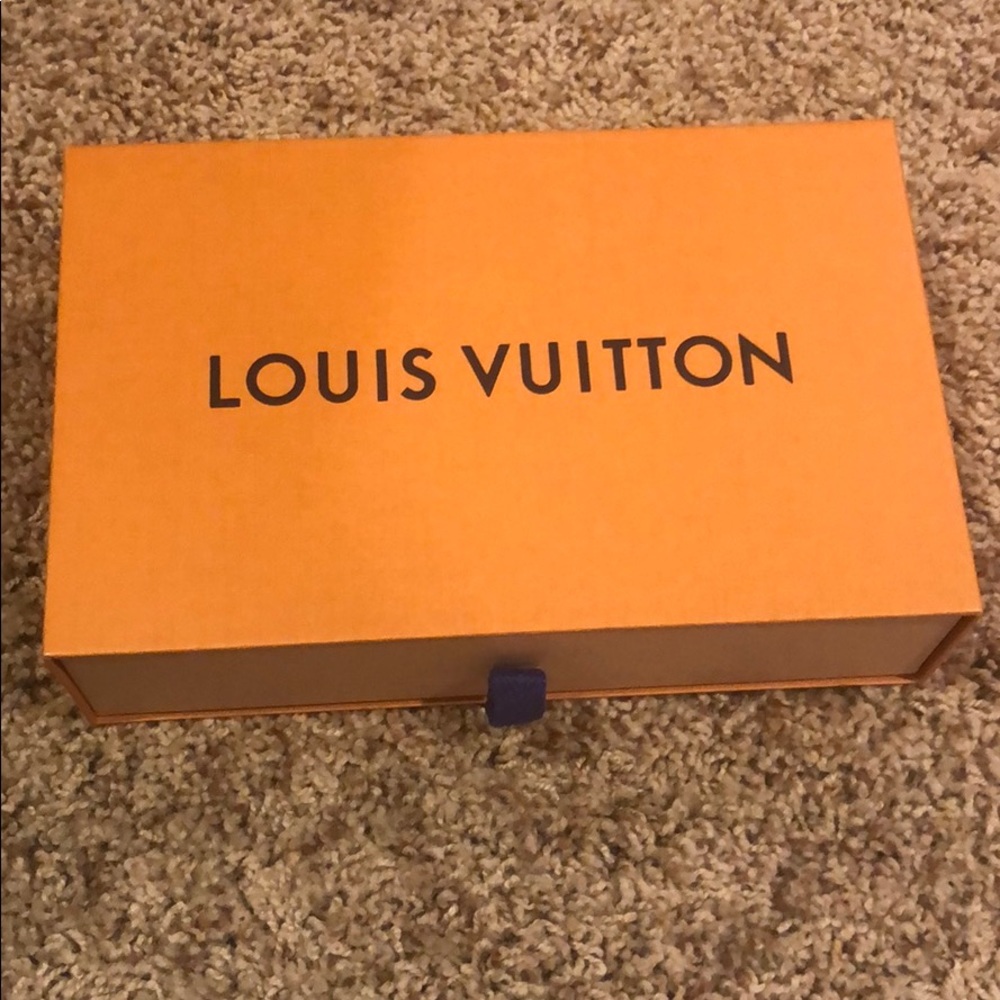 AUTHENTIC Louis Vuitton Wallet box ❤️